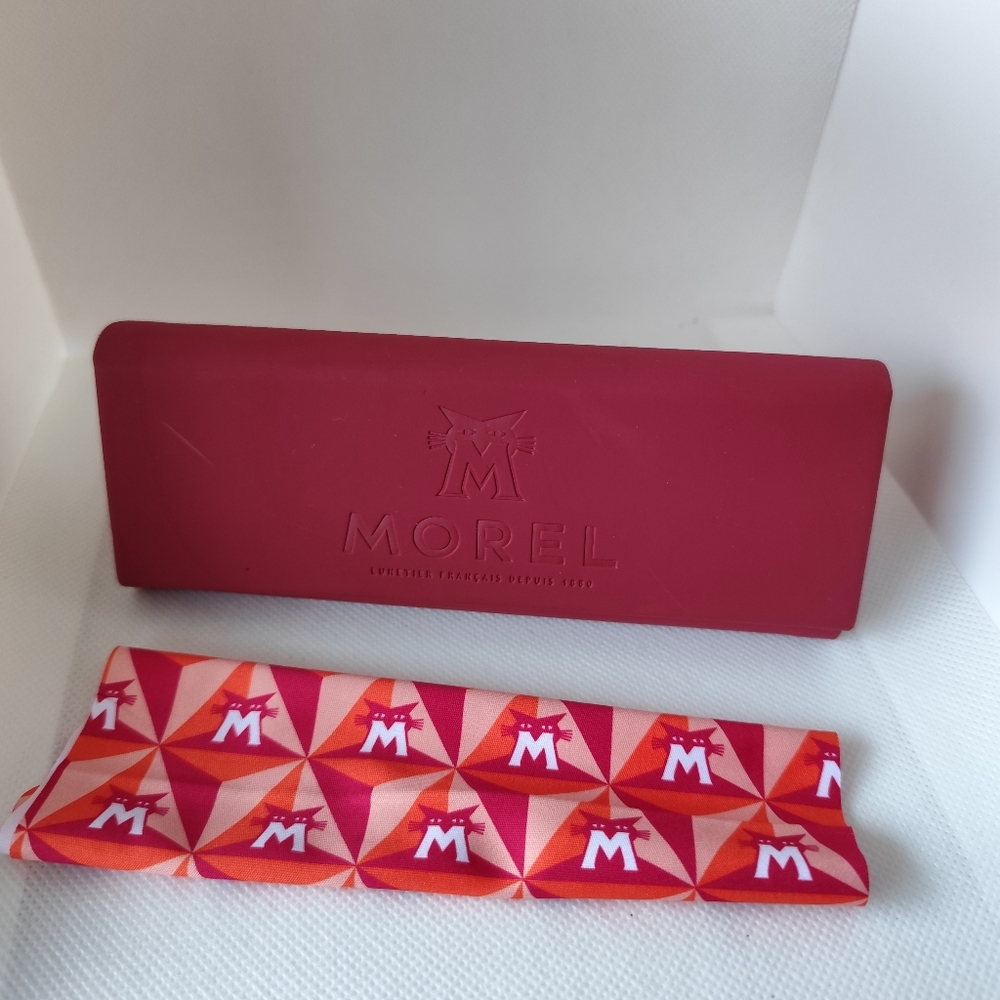 3/$30💜MOREL Foldable Triangle Eyeglasses Case w/ Branded Cloth Wine Red